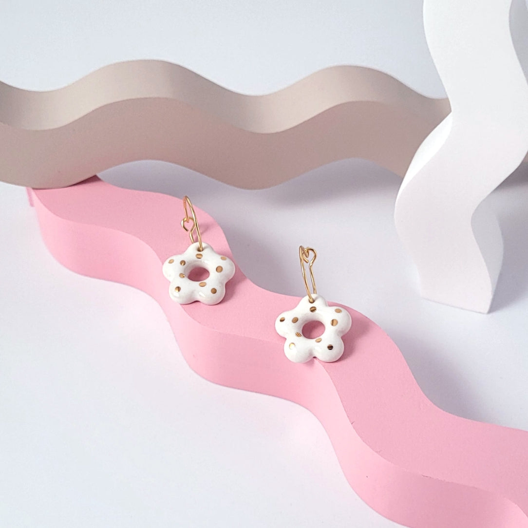 BO fleur à pois sur anneau doré - Boutique Articho