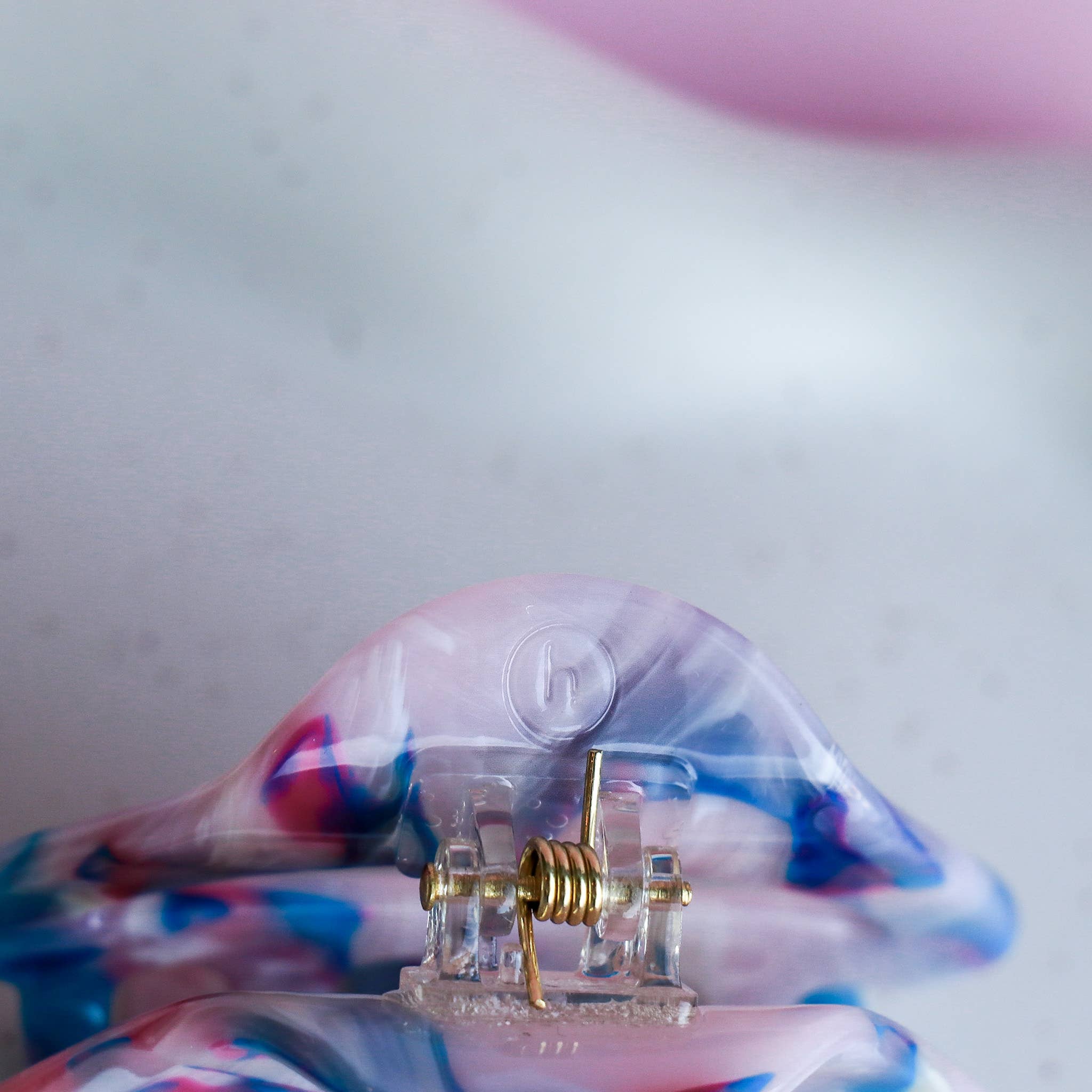 La Flavia - Barrette rose bleue en acétate