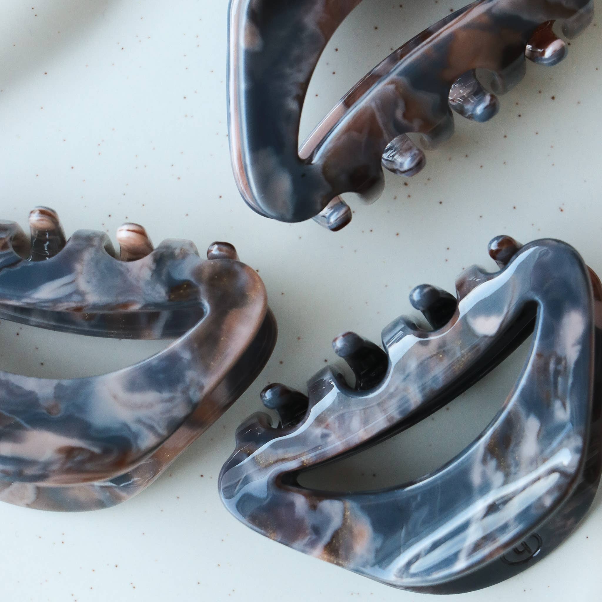 La Flavia - Pince à cheveux multi gris en acétate