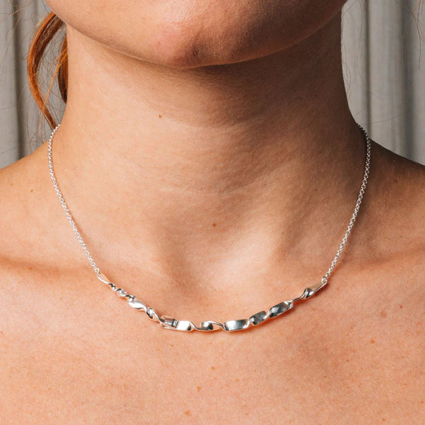 Collier ruban